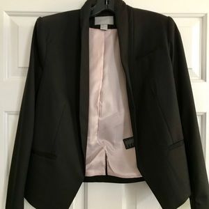 H&M’s blazer